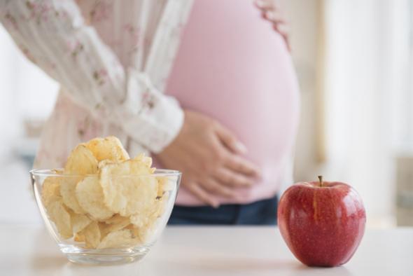 Junk food στην εγκυμοσύνη; Ξανασκεφτείτε το!