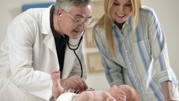 Πόσο συχνά πηγαίνουμε το μωρό στον παιδίατρο;