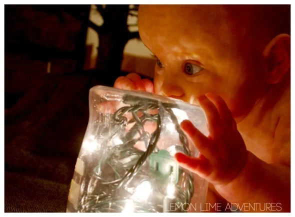 Baby-Christmas-Sensory-Play-