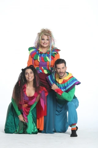 ELENH KASTANH MYRIELLA KOYRENTH ORESTHS TRIKAS