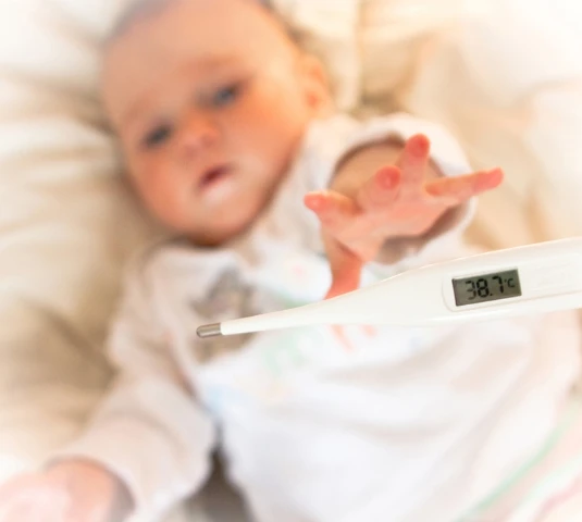 Μωρό με πυρετό