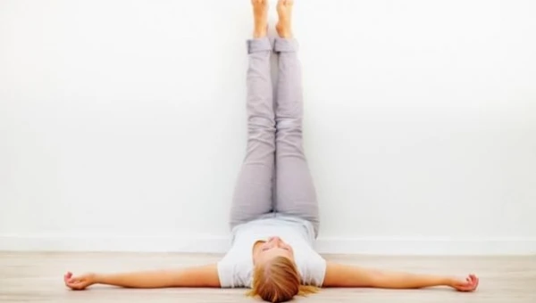 Με τα πόδια στον τοίχο! 4 θαυματουργά οφέλη!