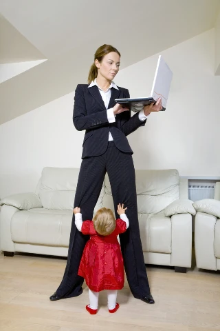 Εργαζόμενη μητέρα