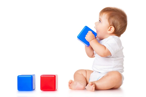 Αφήστε το να παίξει με κυβάκια διαφόρων μεγεθών